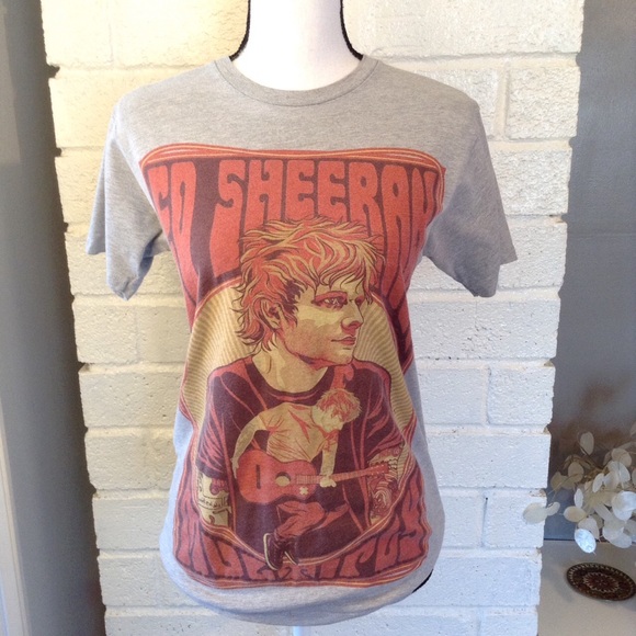ed sheeran Tops - ❤️3/$15 Ed Sheeran Multiply Tour Concert T-shirt